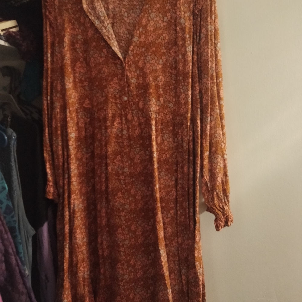 Universal thread prairie dress orange size XL.like new without tags.